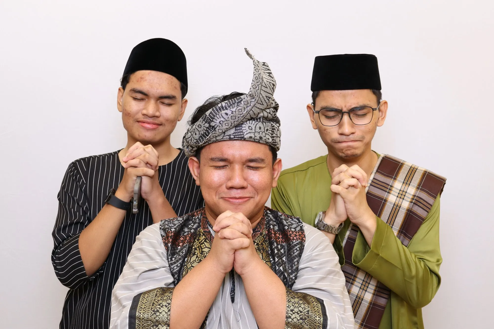 Kenangan photobooth makan malam pelajar Rona Nusantara: Malam Busana Sarong di IIUM Kulliyah of Medicine, Kuantan